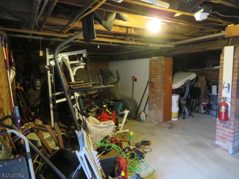12 Bergen St Property Photo 35