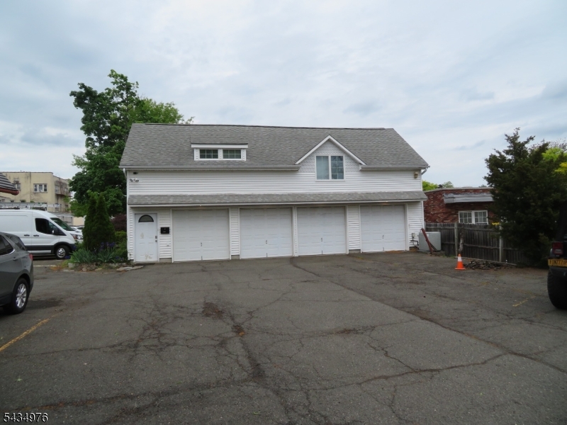 12 Bergen St Property Photo 38