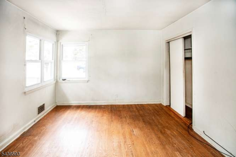 4 Beverly Rd Property Photo 22