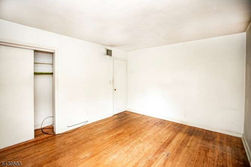 4 Beverly Rd Property Photo 23