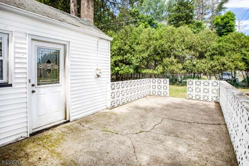 4 Beverly Rd Property Photo 32