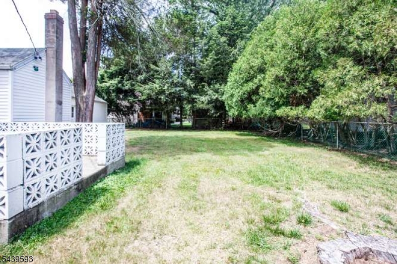 4 Beverly Rd Property Photo 37