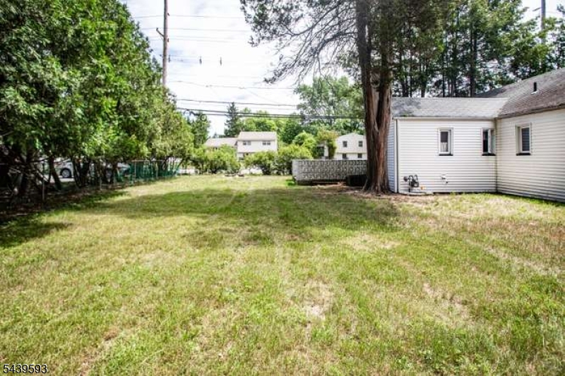 4 Beverly Rd Property Photo 38