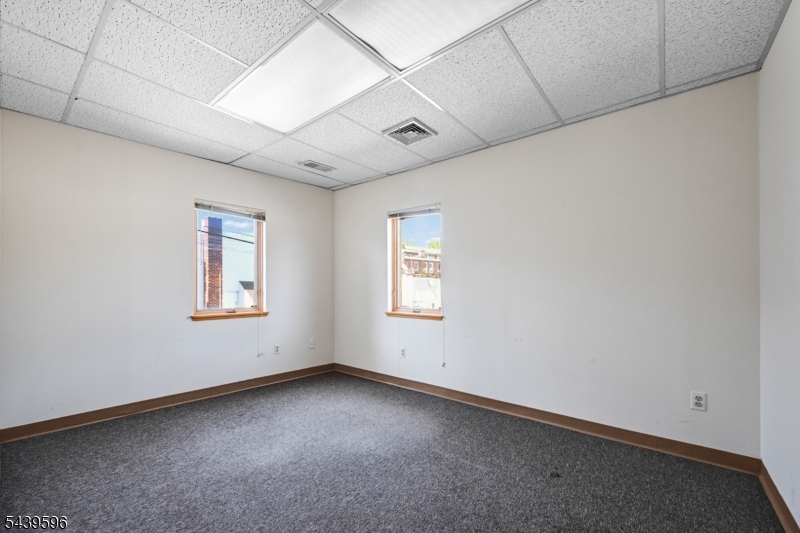 15 Rockland Ter Property Photo 11