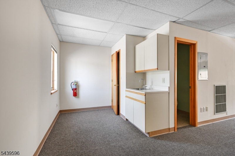 15 Rockland Ter Property Photo 15