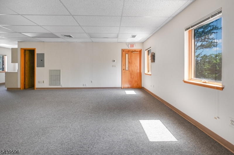 15 Rockland Ter Property Photo 22