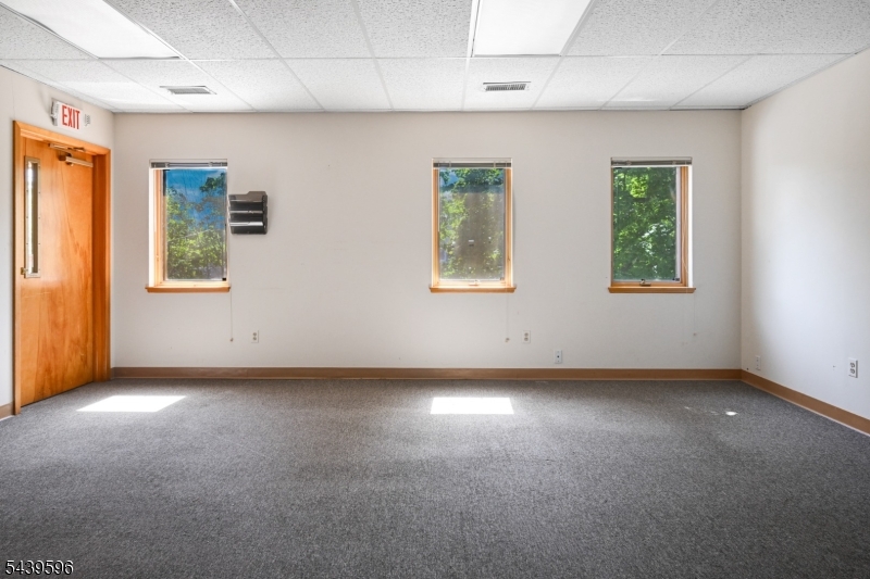 15 Rockland Ter Property Photo 23