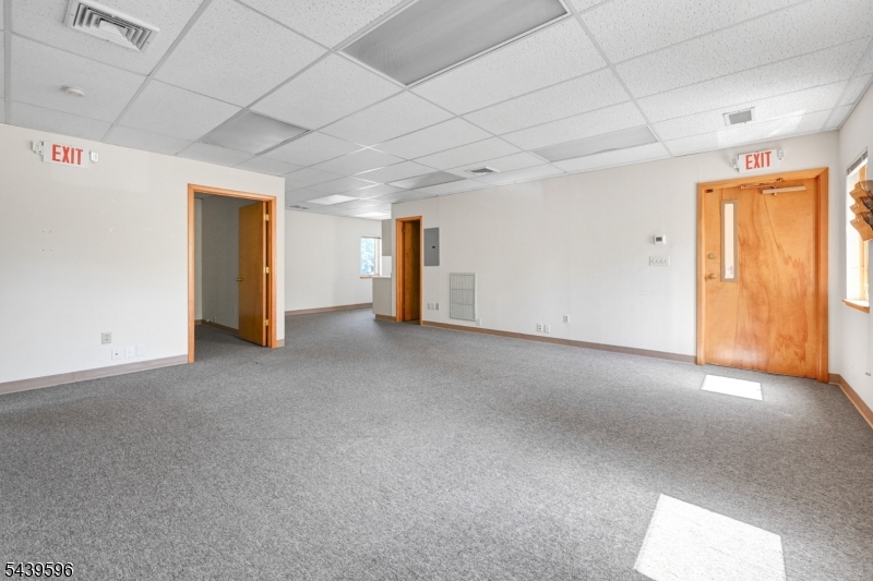15 Rockland Ter Property Photo 25