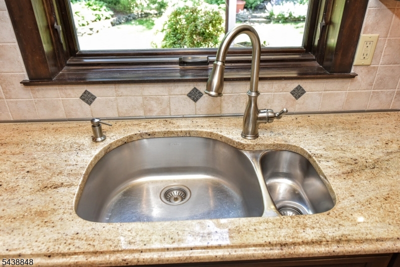 16 Weedon Dr Property Photo 12