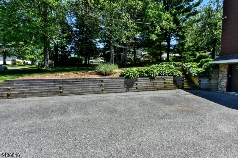 16 Weedon Dr Property Photo 35