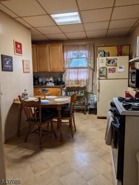 91 Semel Ave Property Photo 3