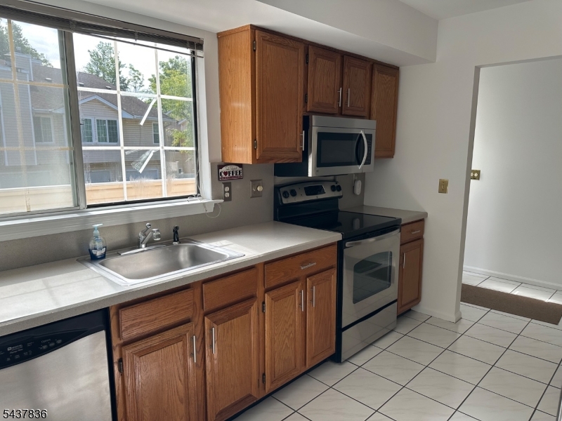 15 Crossfield Court Property Photo 6