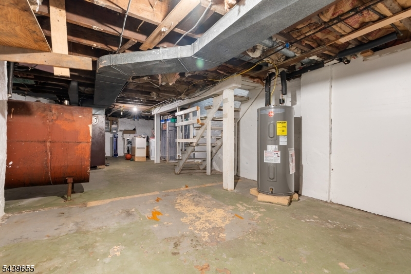 110 Berry St Property Photo 19
