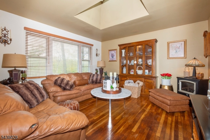 22 Holiday Dr Property Photo 2