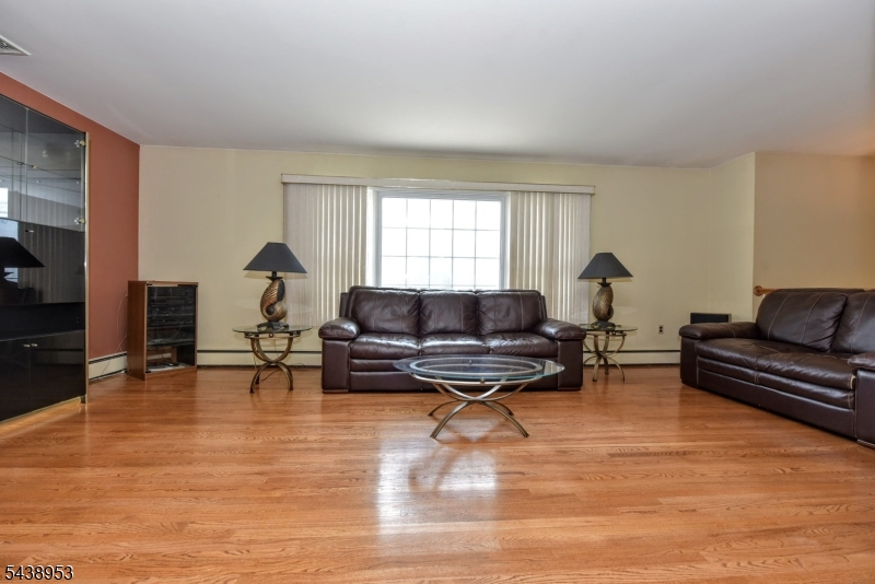 23 Harrison Ave Property Photo 6