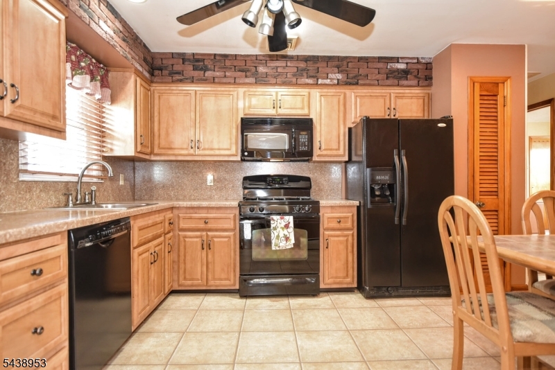 23 Harrison Ave Property Photo 10