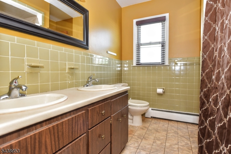 23 Harrison Ave Property Photo 15