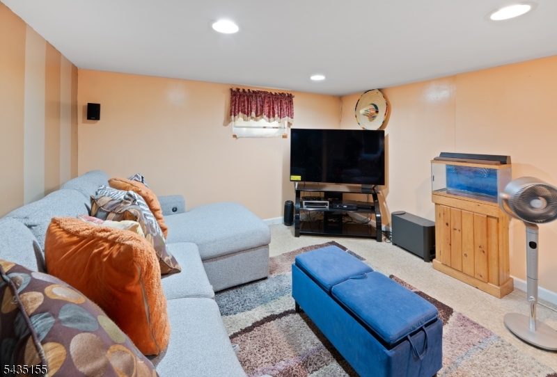 1515 Rose Ter Property Photo 23