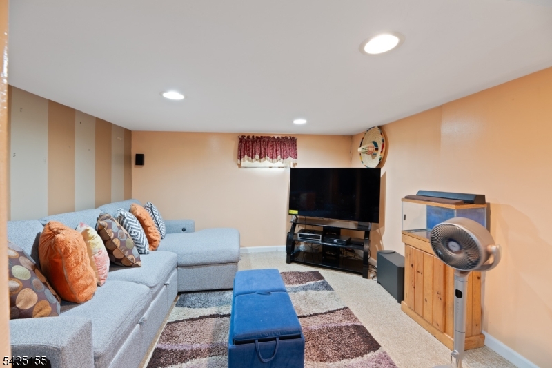 1515 Rose Ter Property Photo 24