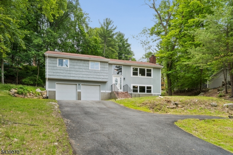403 E Shore Trl Property Photo 2