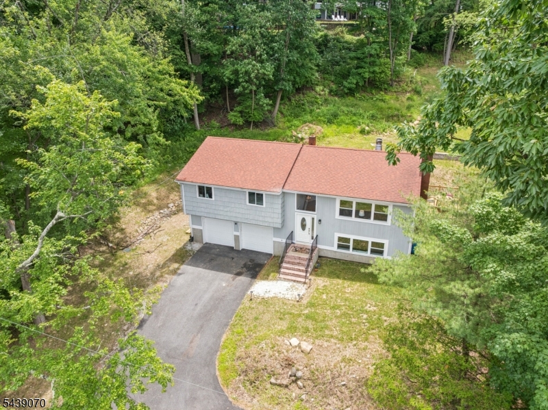 403 E Shore Trl Property Photo 3
