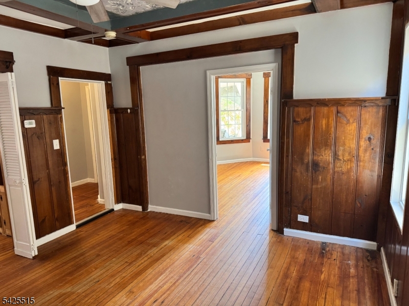 296 Woodside Ave Property Photo 5