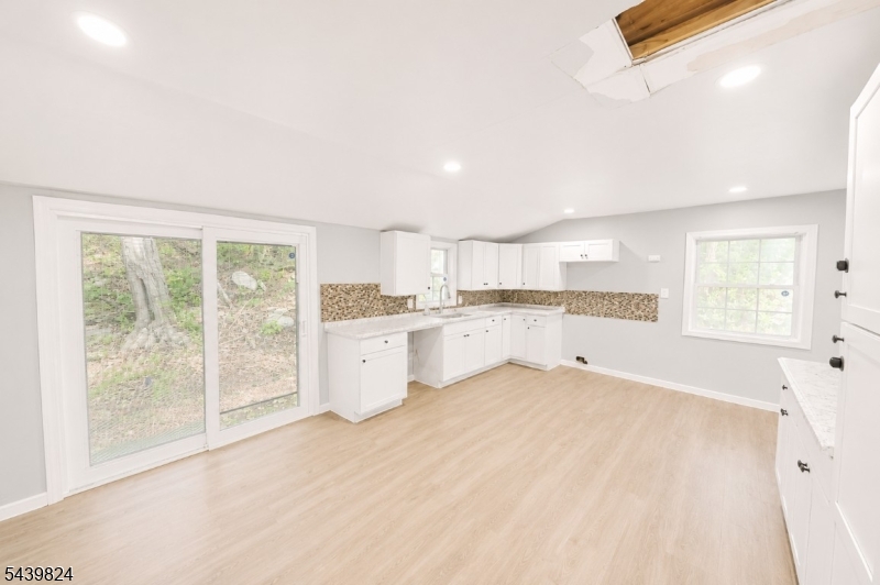 370 Us Highway 206 Property Photo 35