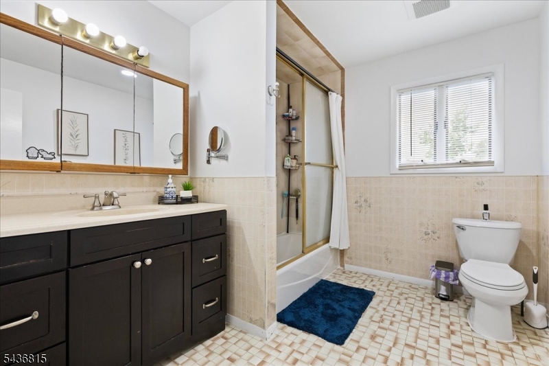 70 Robert St Property Photo 14