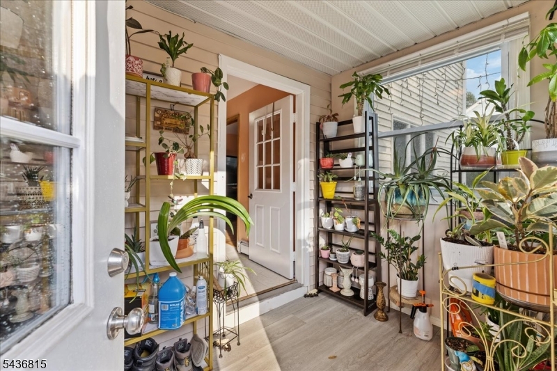 70 Robert St Property Photo 23