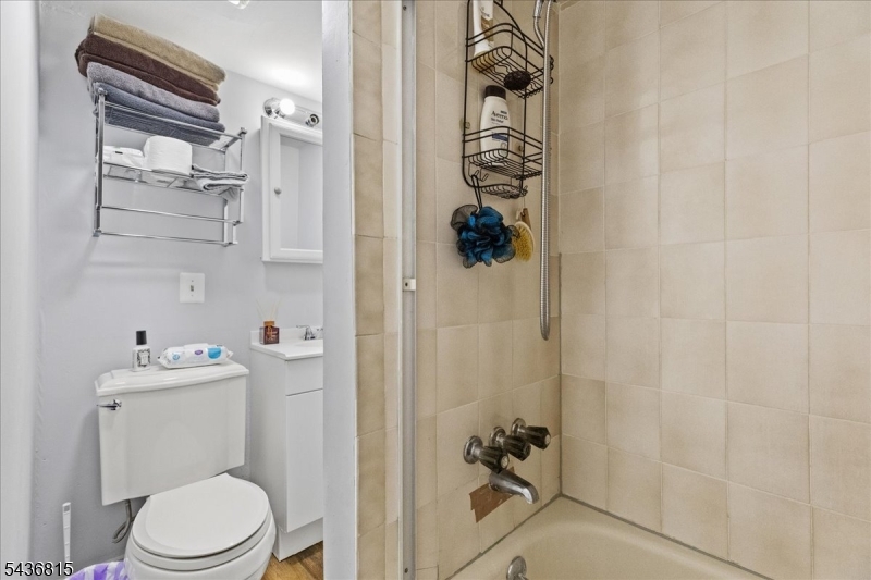 70 Robert St Property Photo 32