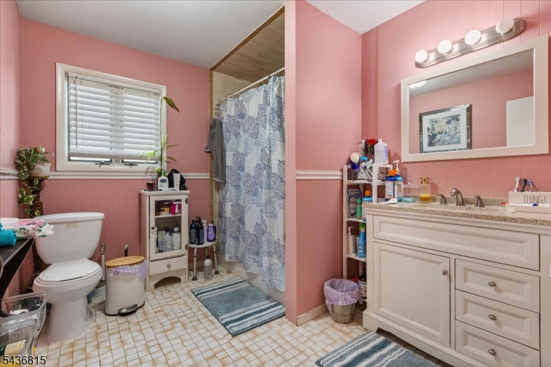 70 Robert St Property Photo 33