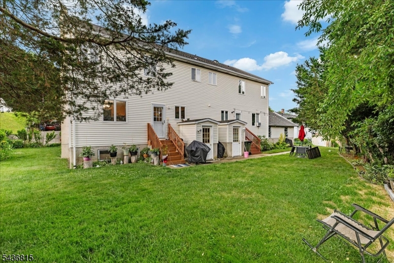 70 Robert St Property Photo 37