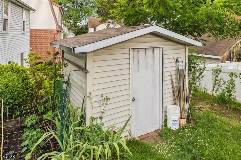 70 Robert St Property Photo 39