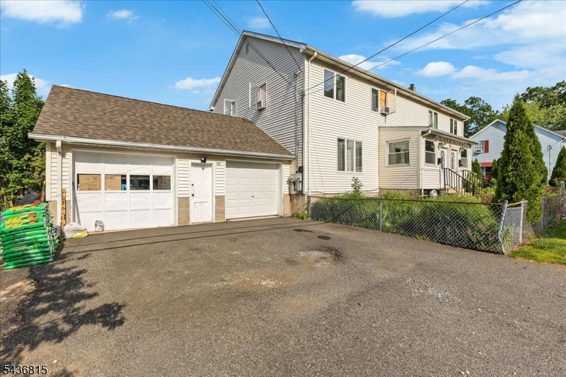 70 Robert St Property Photo 41