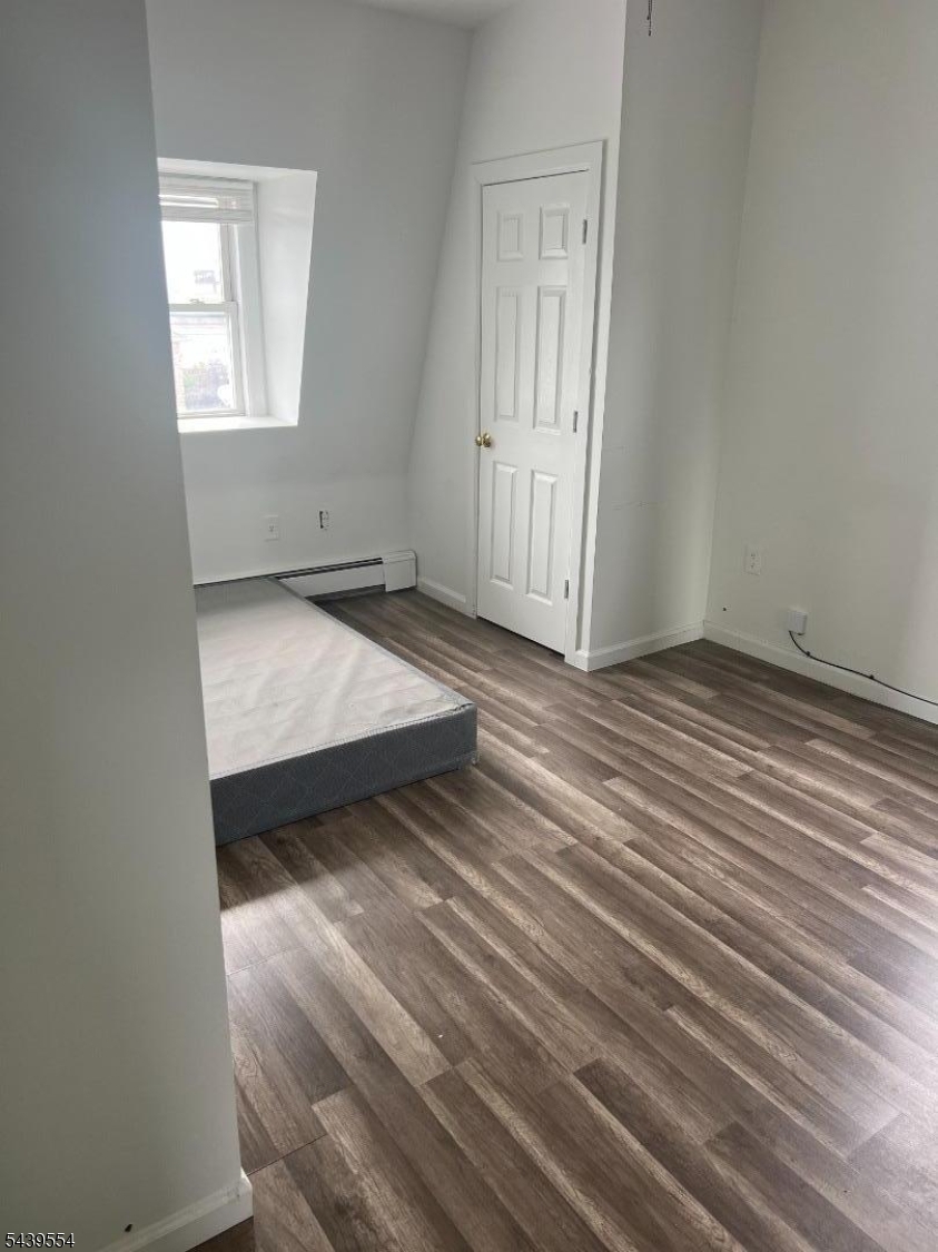90 Pennsylvania Ave Property Photo 3