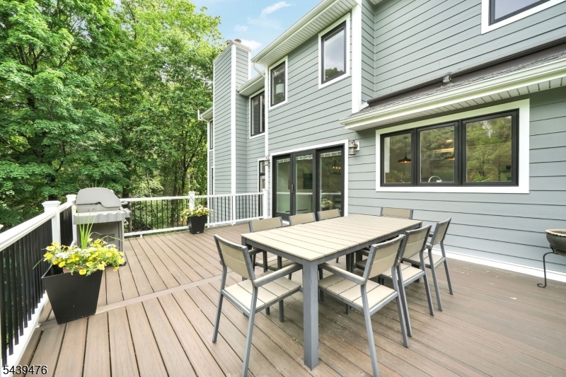 11 Hemlock Ln Property Photo 22