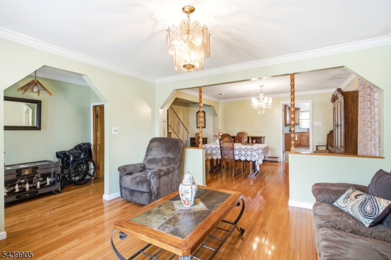 141 Walnut St Property Photo 5