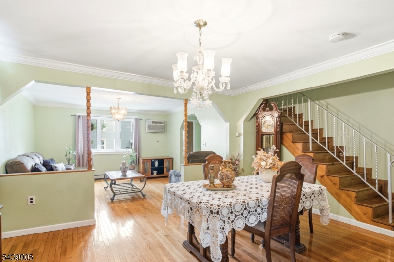 141 Walnut St Property Photo 8