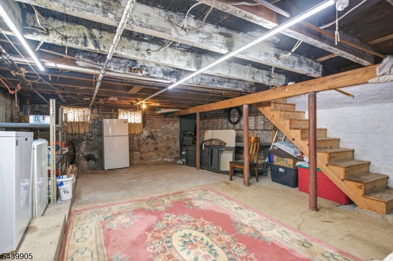 141 Walnut St Property Photo 24