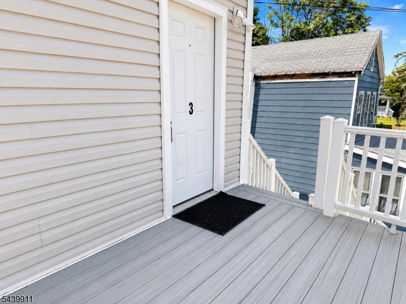 65 E New St Property Photo 5