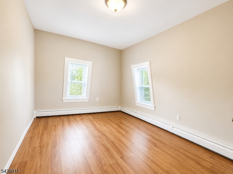 65 E New St Property Photo 14
