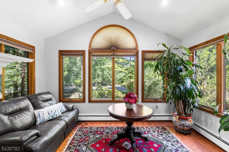 60 Park Rd Property Photo 12