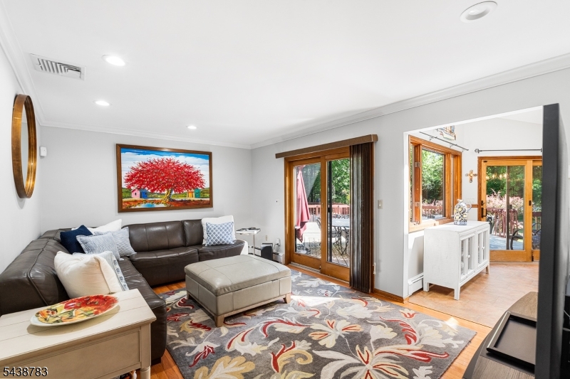 60 Park Rd Property Photo 13