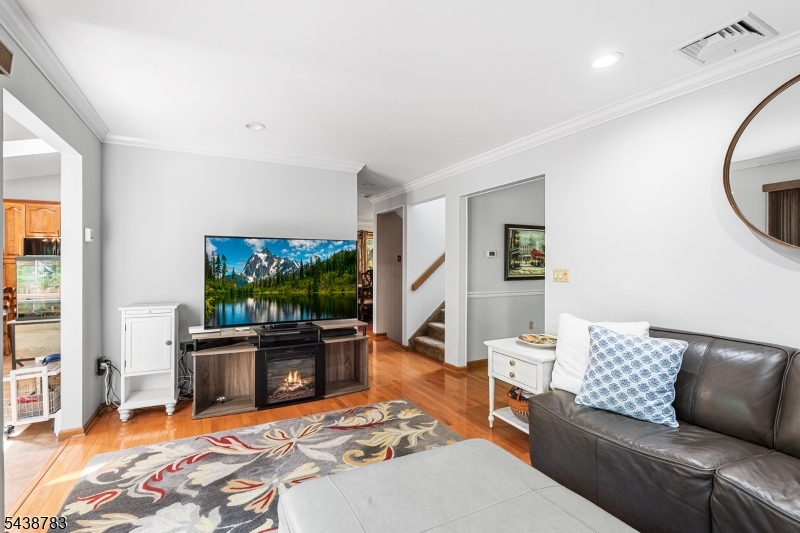 60 Park Rd Property Photo 14