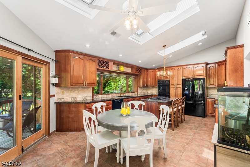 60 Park Rd Property Photo 15