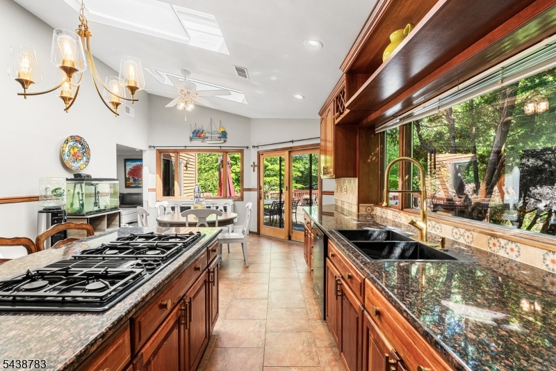 60 Park Rd Property Photo 19