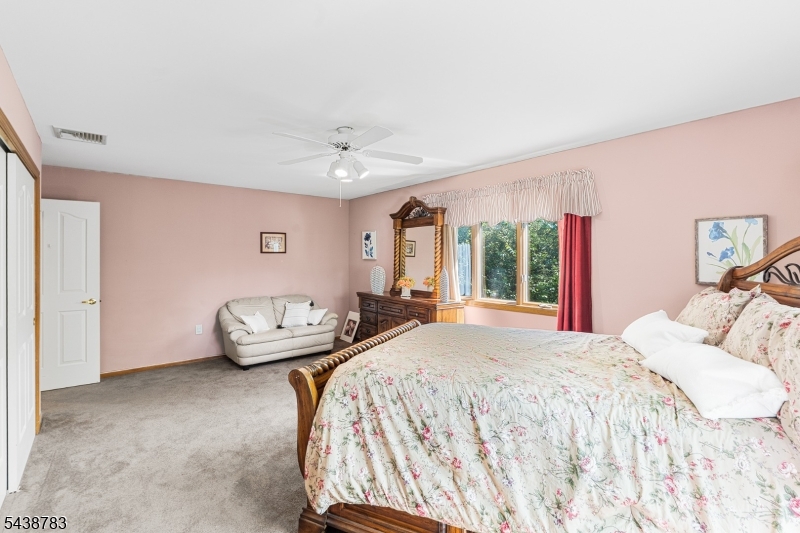 60 Park Rd Property Photo 35