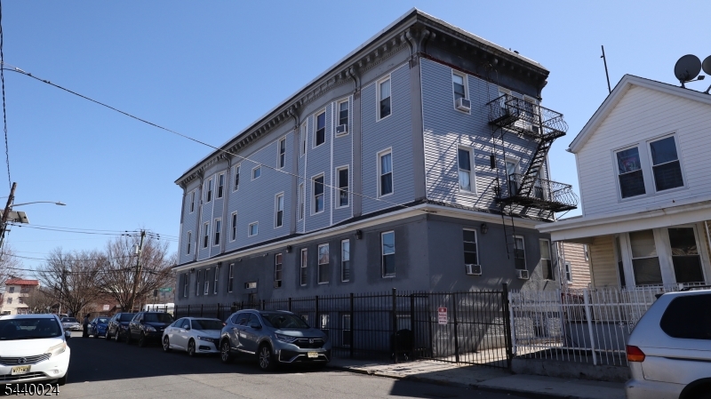 146 Wakeman Ave Property Photo 1