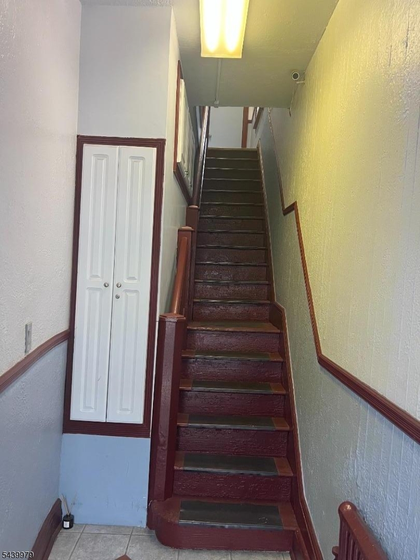 599 Bloomfield Ave Property Photo 2