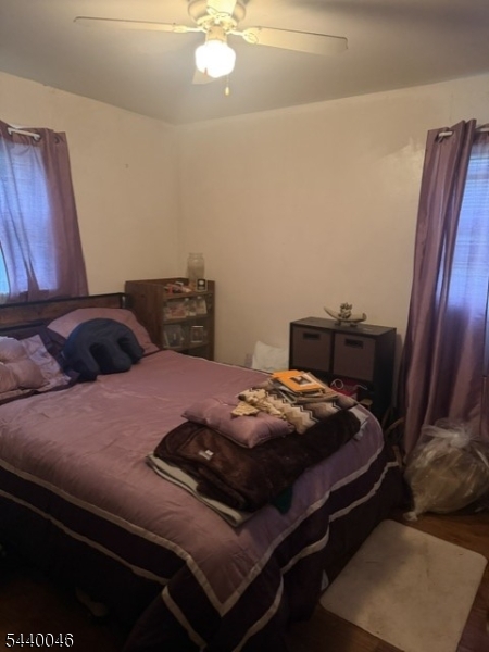 1015 Oak St Property Photo 11